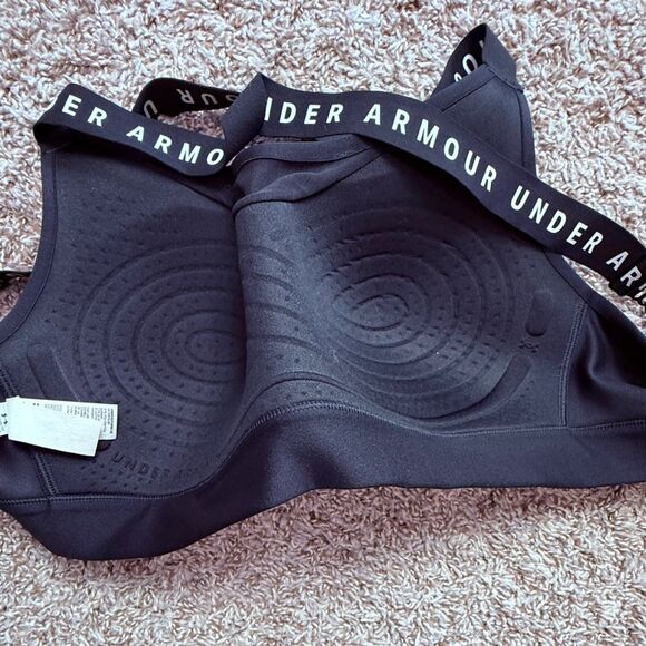 Under Armour Black Sports Bra - Picture 6 of 6